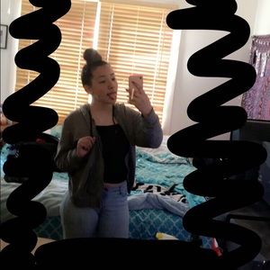 Meet your Posher, Desiree